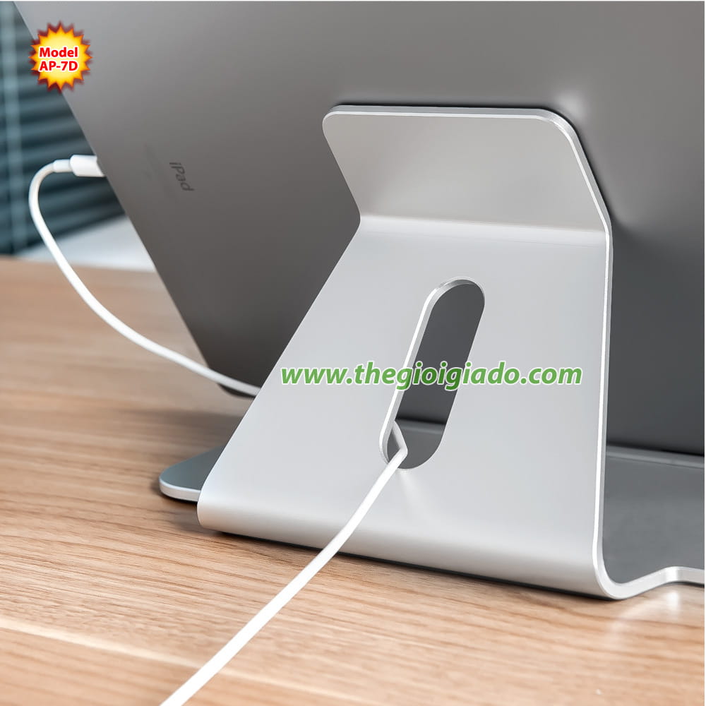 giá đỡ Ipad trên bàn làm việc