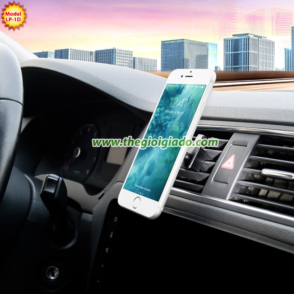 Giá treo điện thoại trên xe hơi