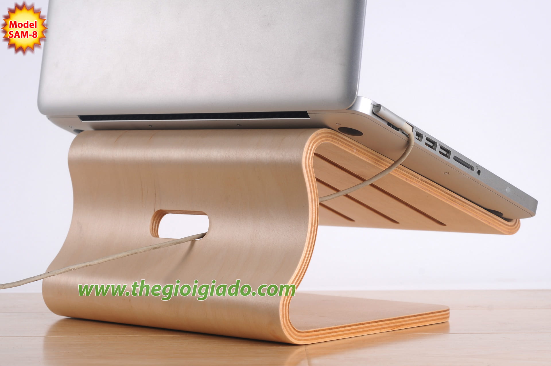 Giá đỡ MacBook để bàn chất liệu gỗ SAM-8